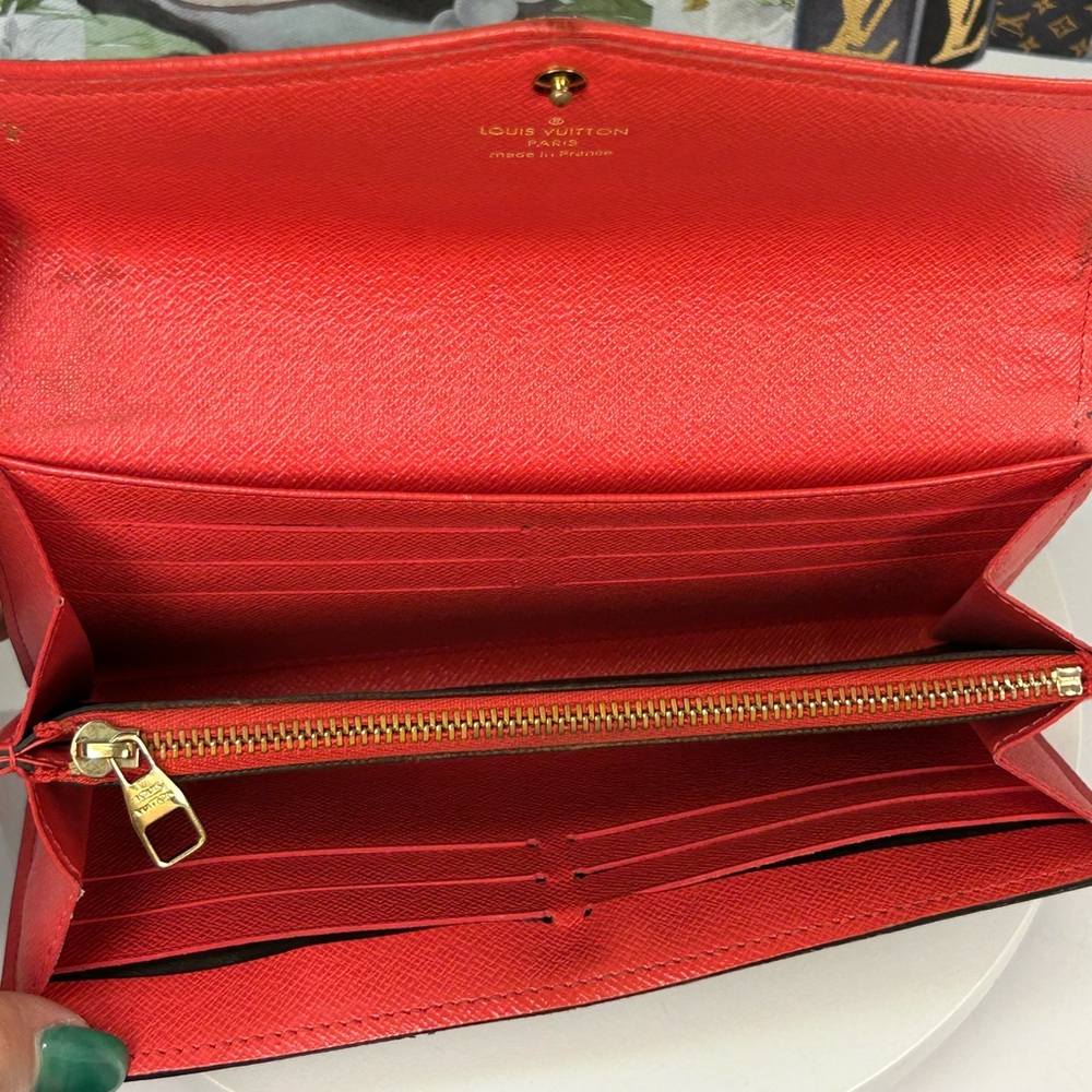 Louis Vuitton Retiro Monogram Sarah Wallet 😍❤️ - Picture 6 of 17